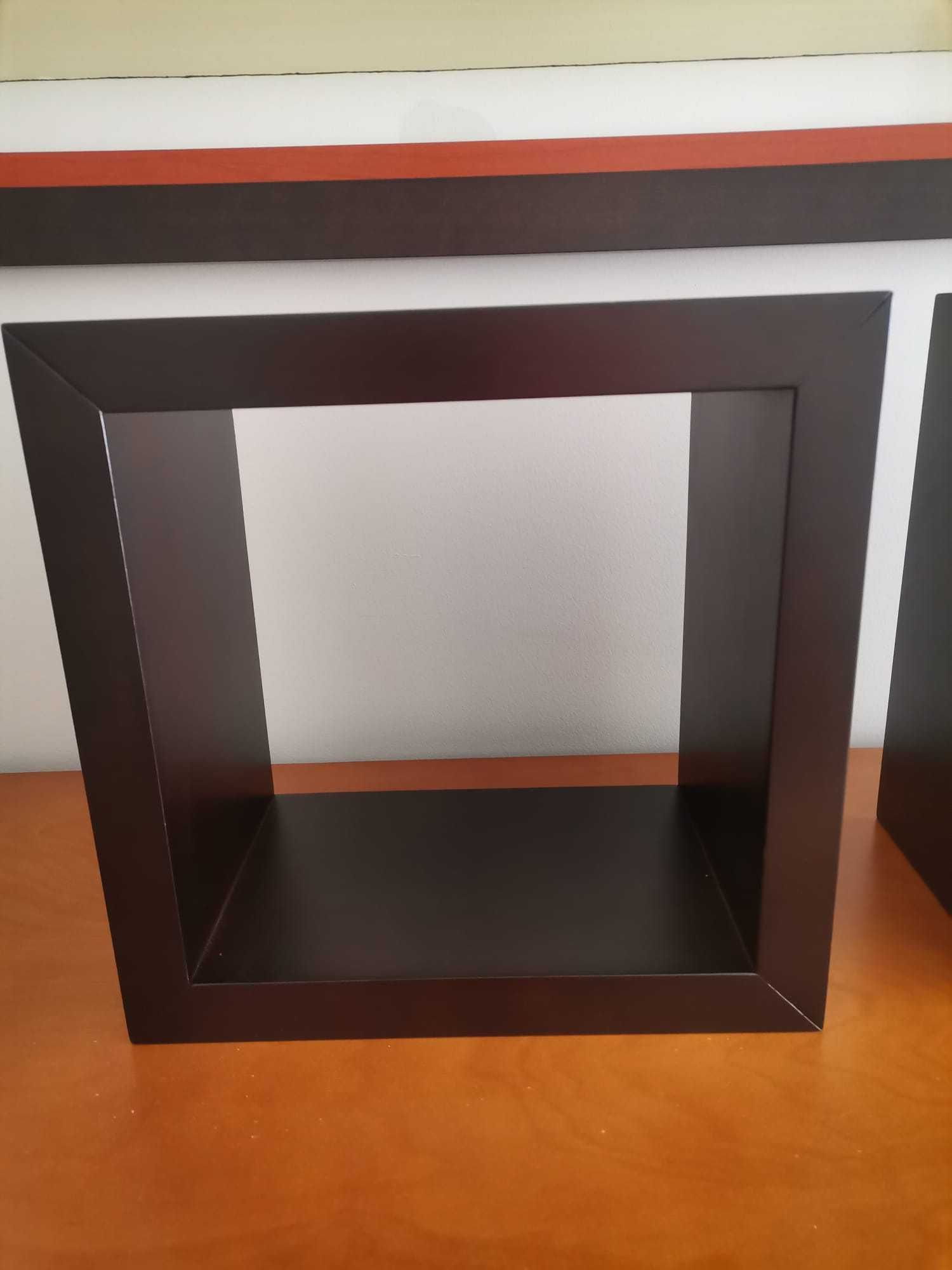 Vendem-se cubos de decoração de parede em Wengé
