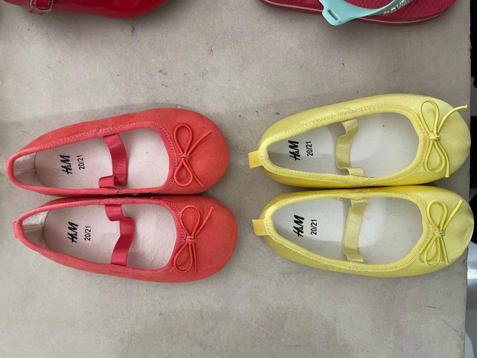 32 pares de calçado