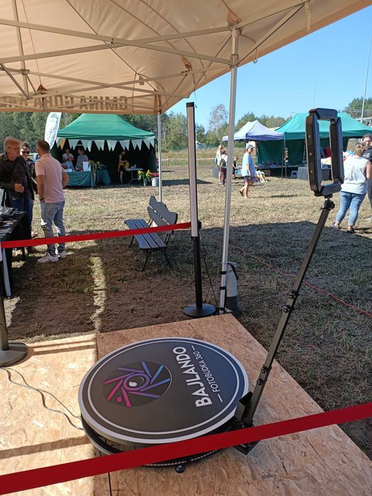 Fotobudka 360 na imprezę - wesela, urodziny, imprezy firmowe