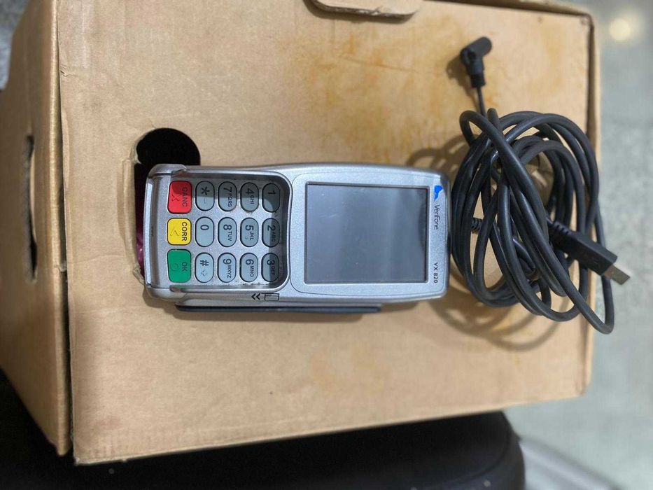 Terminal de Pagamentos Eletrónicos (POS) Verifone VX 520