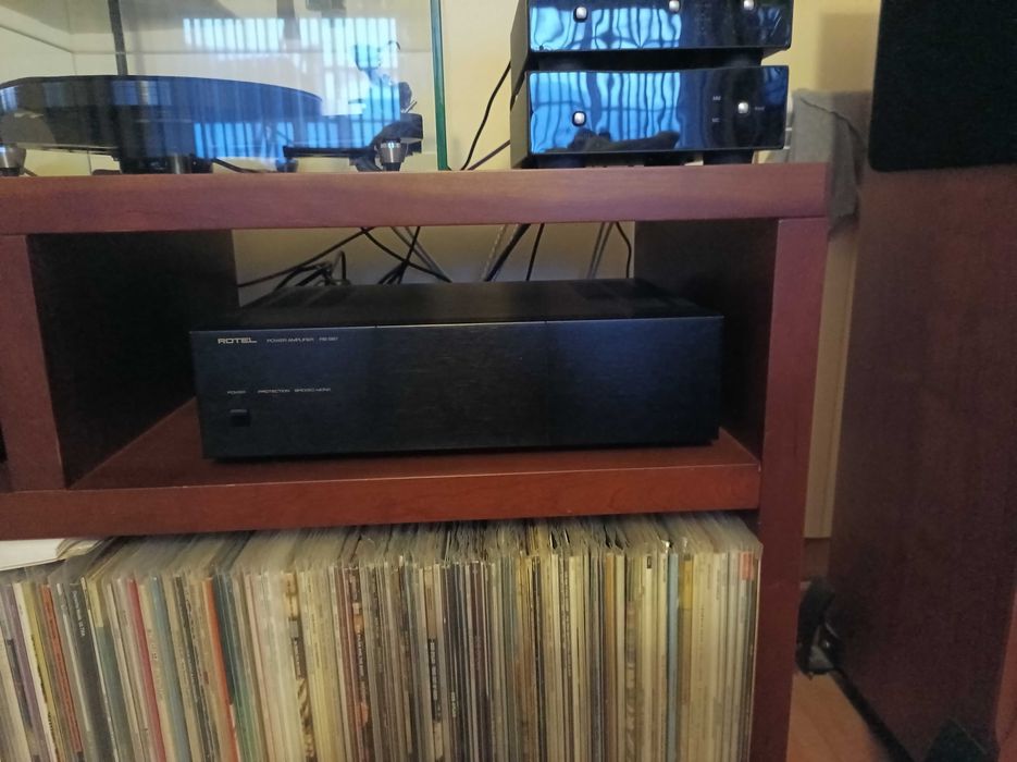 Amplificadores Rotel RB-981 e pré amplificador Rotel RC-995