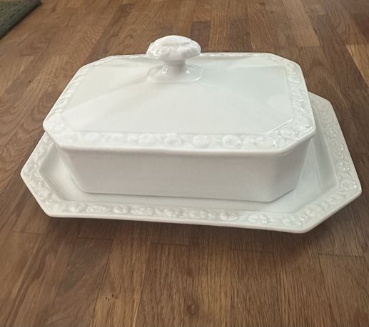 Maselniczka porcelanowa z kolekcji Rosenthal Biala Maria maselniczka