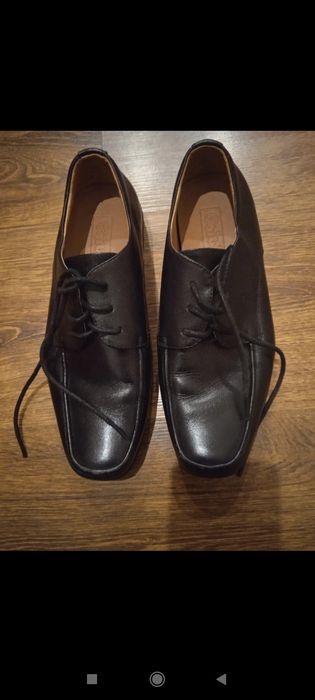 Czarne buty komunijne