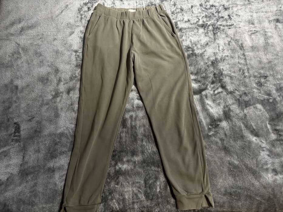 3 pary spodni dresowych 164