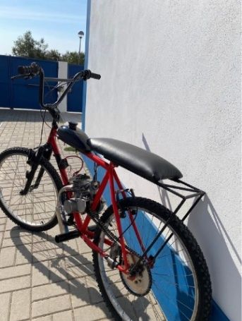 Motorizada/bicicleta a motor