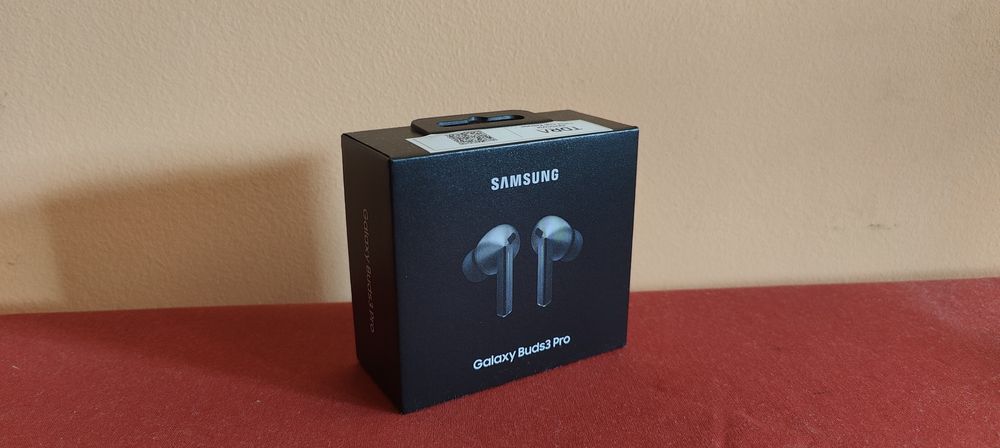 Nowe Samsung Galaxy Buds3 Pro SM-R630 Silver Bezprzewodowe + etui