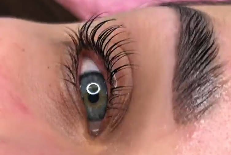 Наращивание ресниц /ламинирование ресниц/депиляция