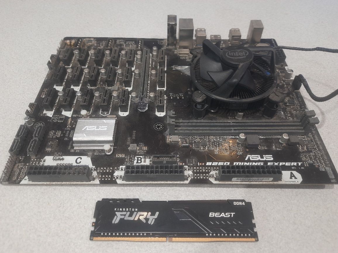 Материнська плата Asus B250 mining expert + ЦПУ + ОЗУ
- Intel Celeron