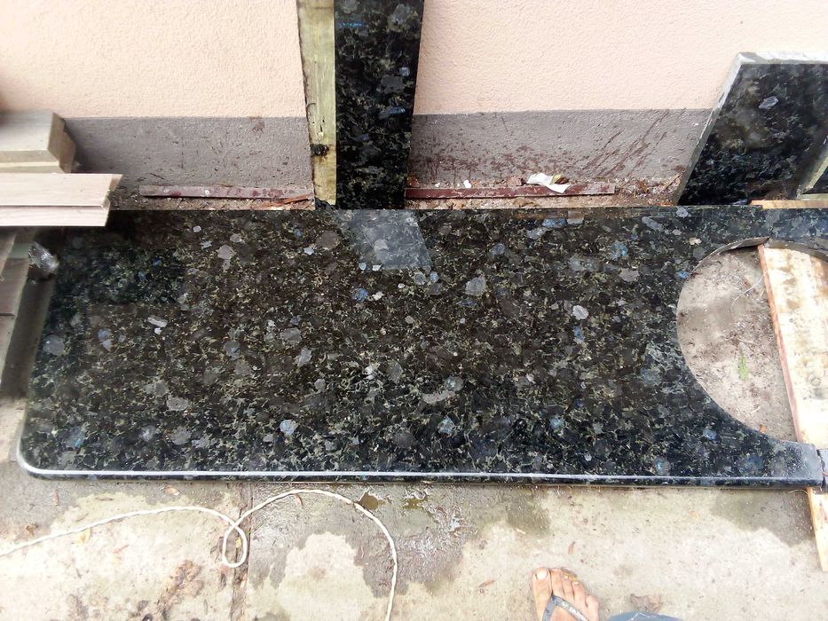 Продам гранітну стільницю