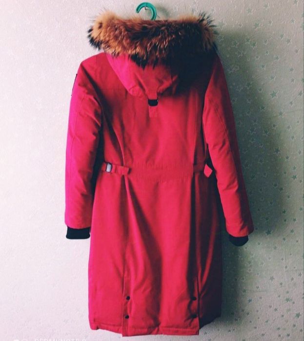 Продаю зимний пуховик!