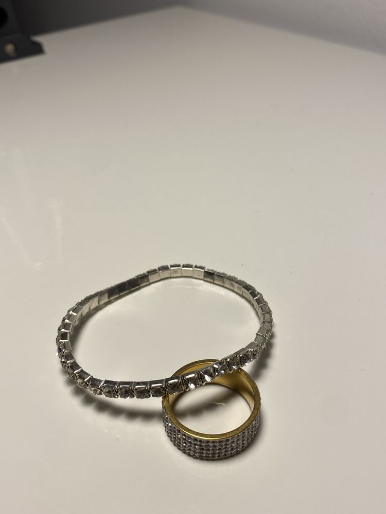 Pulseira para homem ou mulher e anel brilhante