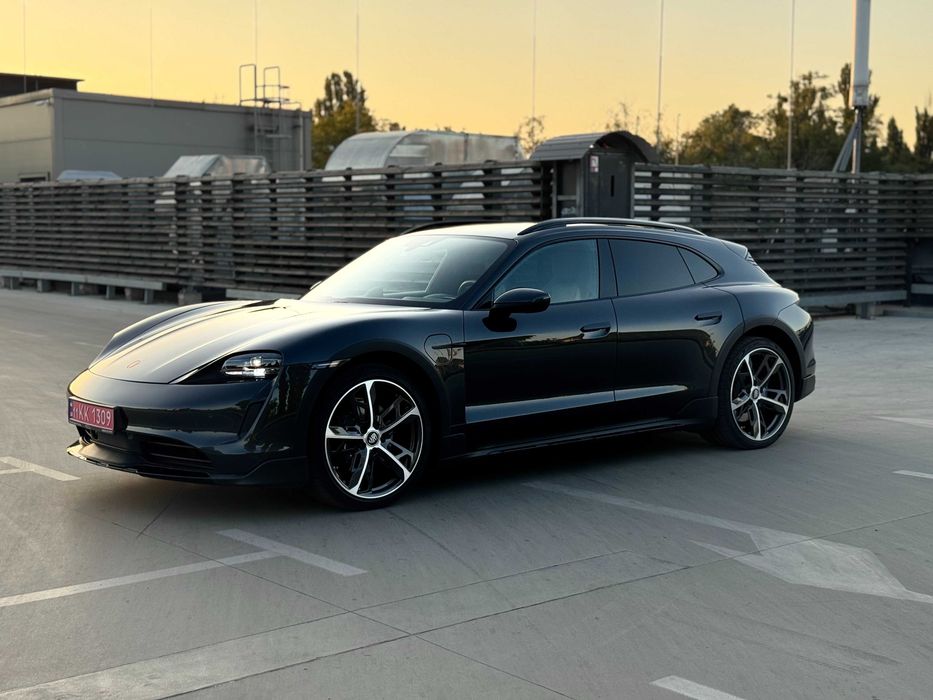 Porsche Taycan  Turismo 2022