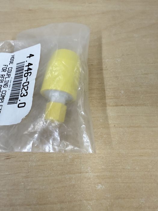 Wtyk gniazda szybkozłączka odkurzacza piorącego Karcher Puzzi 8/1 10/1