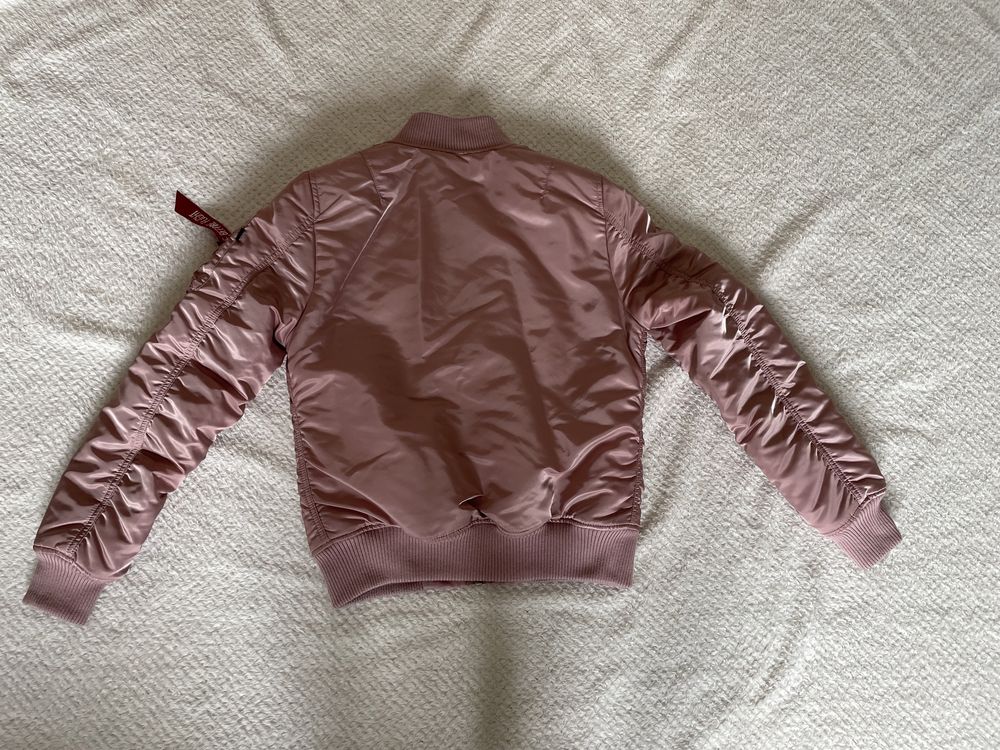 Damska kurtka Alpha Industries rozmiar M