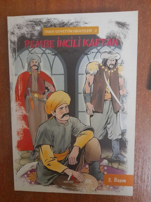Книга турецькою мовою "Pembe incili kaftan" Ömer Seyfettin Hikayeleri