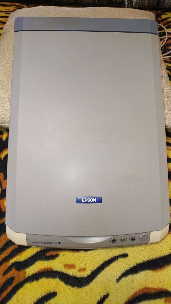 Сканер Epson Perfection 1270