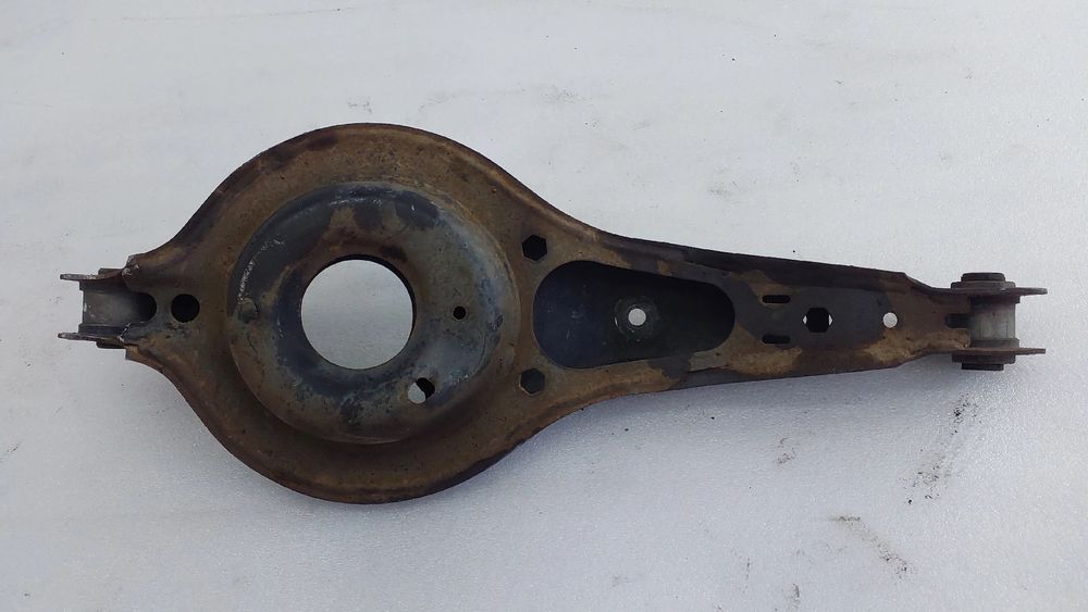 Braço de suspensão trás esquerdo FORD C-Max II (DXA/CB7, DXA/CEU)