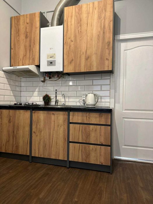 Подобово, погодинно оренда квартири Центр госпіталь