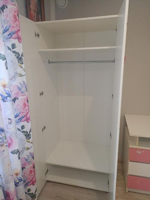 Zestaw mebli do pokoju