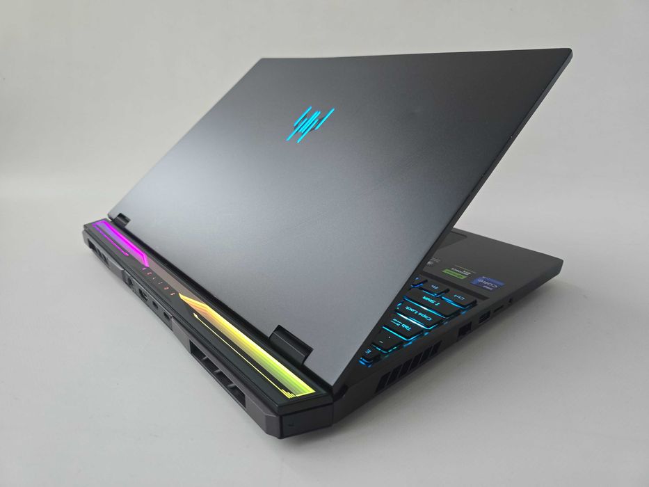 Predator Helios 16 (2024) I9 14900HX/RTX 4080/RAM 32GB/1TB/QHD+ 240Hz