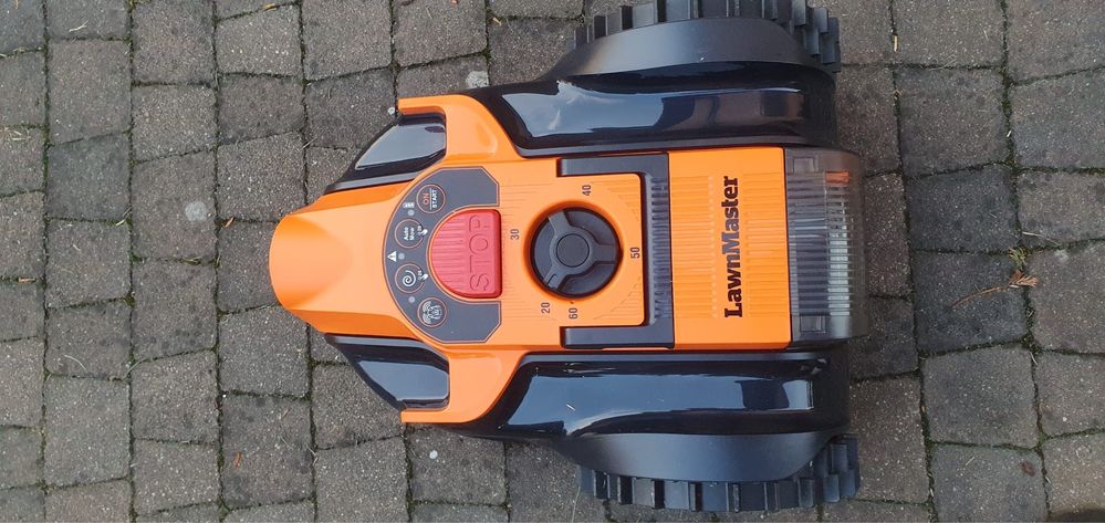 Robot koszący LawnMaster VBRM16 OcuMow | Do 100 m² | 24V | 1250 zł