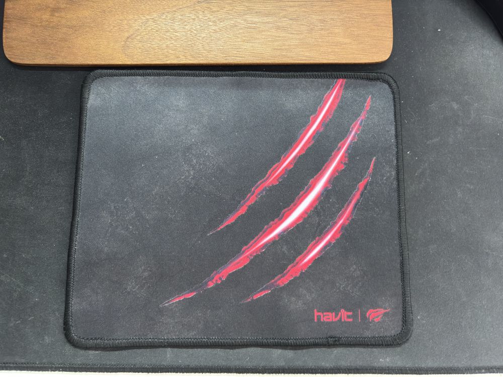Myszka gamingowa Razer DeathAdder Essential Biała + podkładka