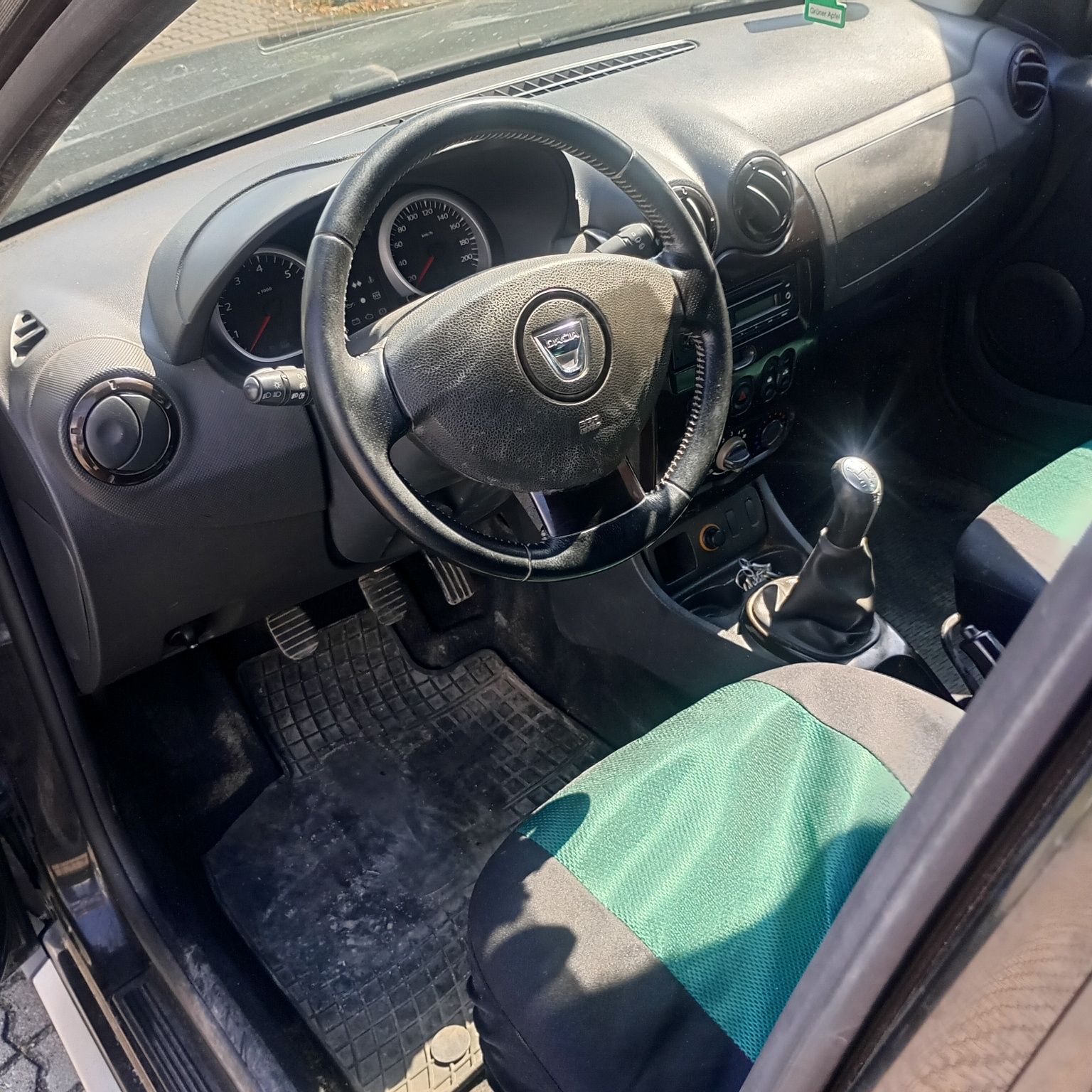 Dacia Duster 1.6 benzyna 2010 rok