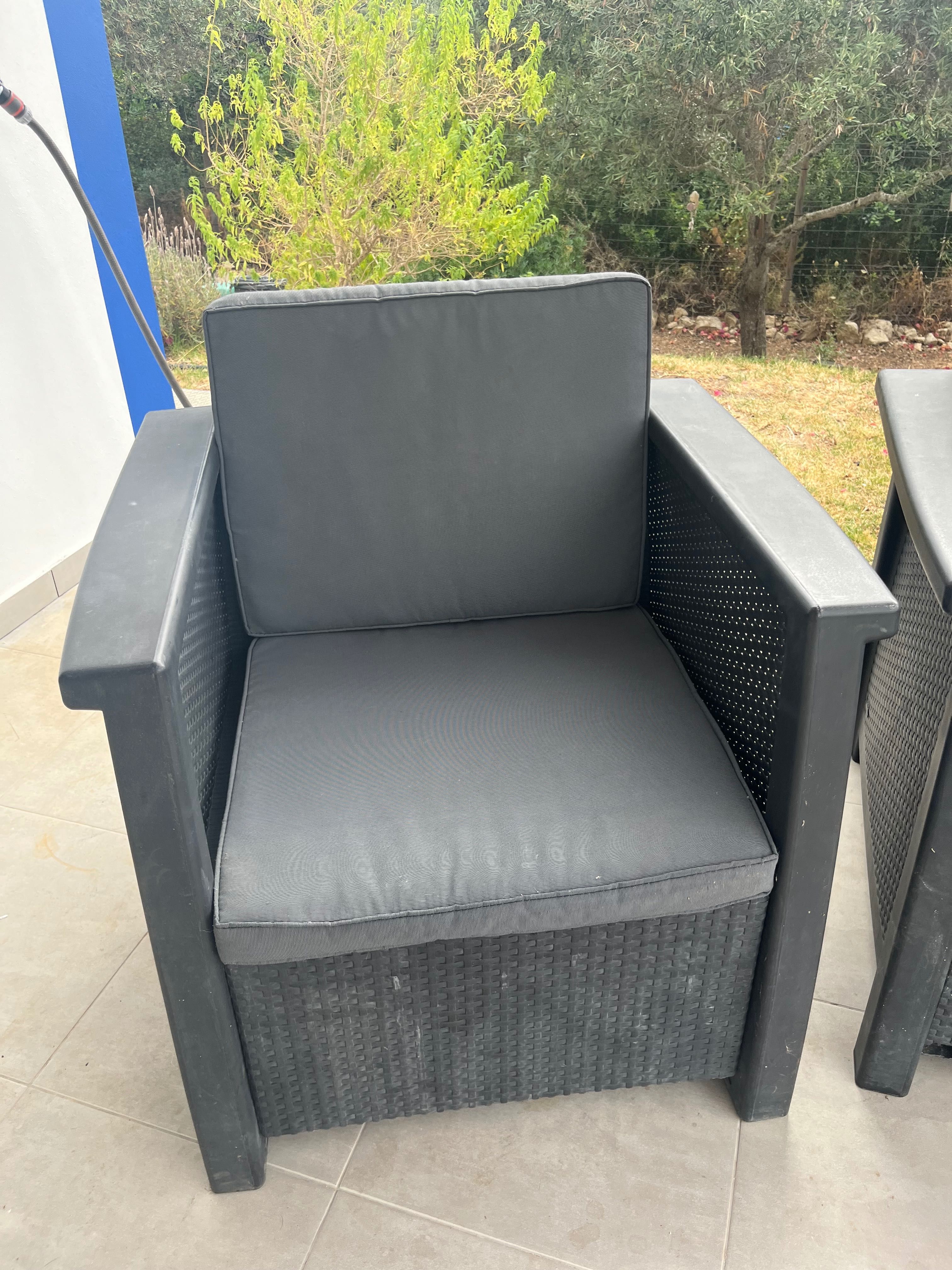 Conjunto sofás de  jardim