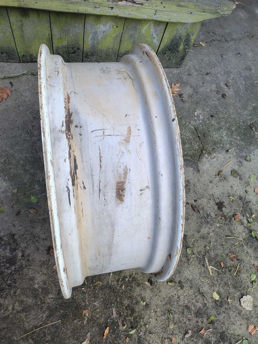 Felga Tylna Nowy Typ do Ursusa C-330, C-335