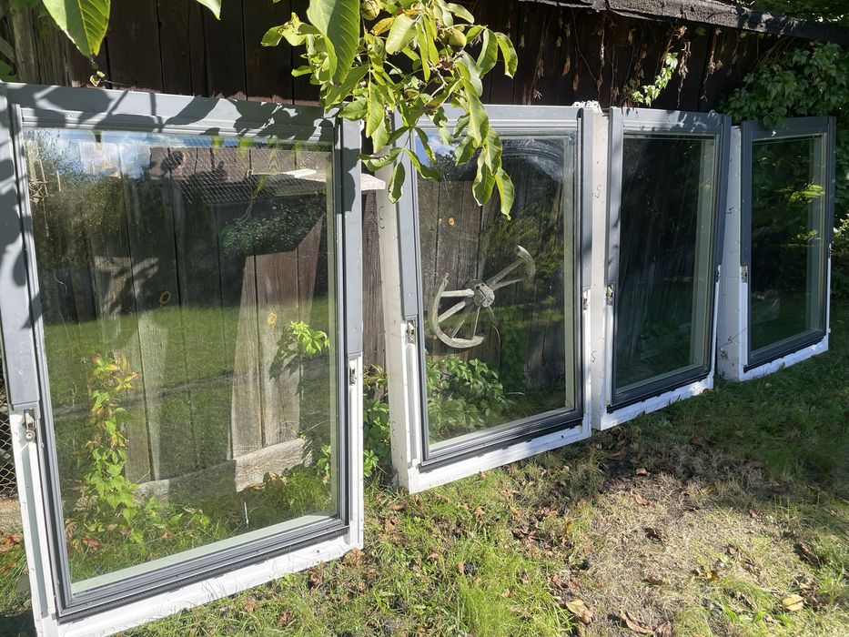 4 okna Velux kompletne. Garażowane nie używane