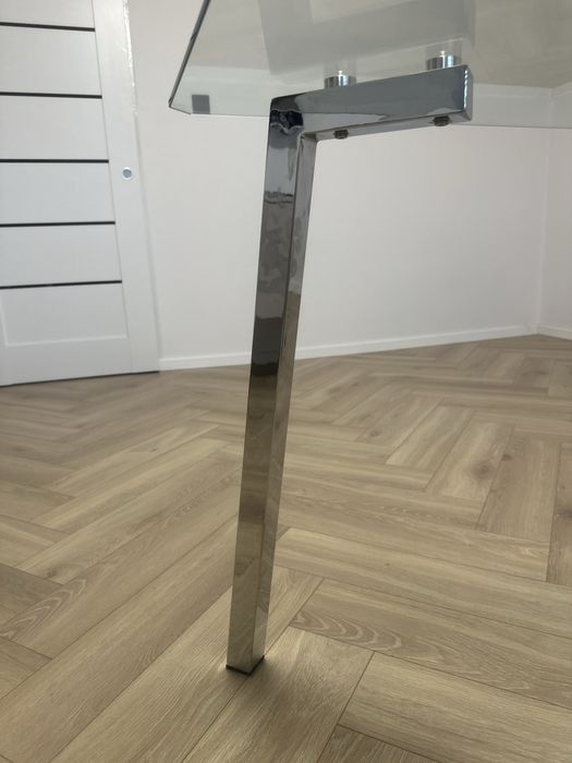 Stół szklany Agata Meble + 4 krzesła (2 białe, 2 grafitowe)