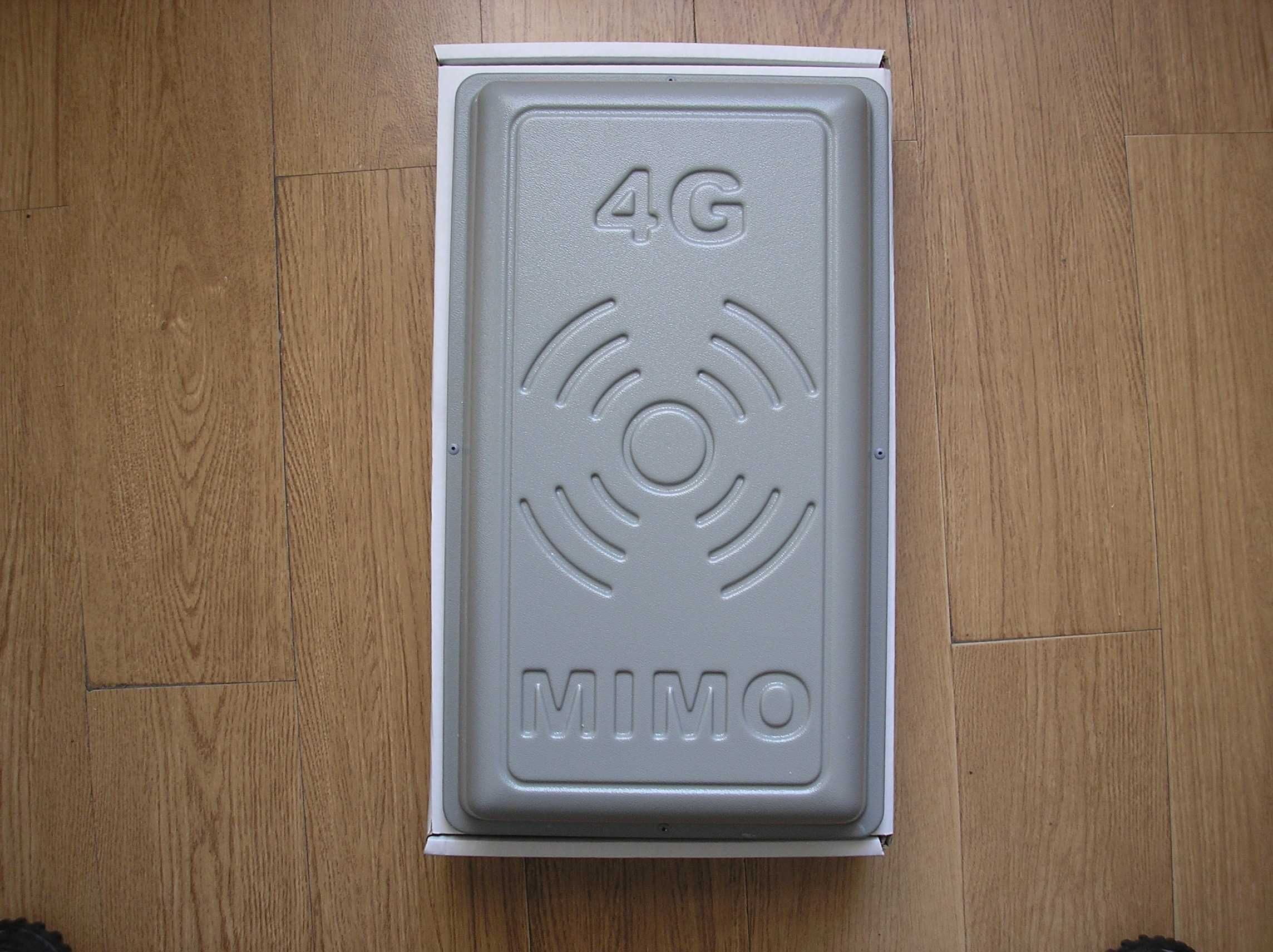 Антенна интернет панельная планшет MIMO 17 ДБi 824-2700 мГц 4G 3G