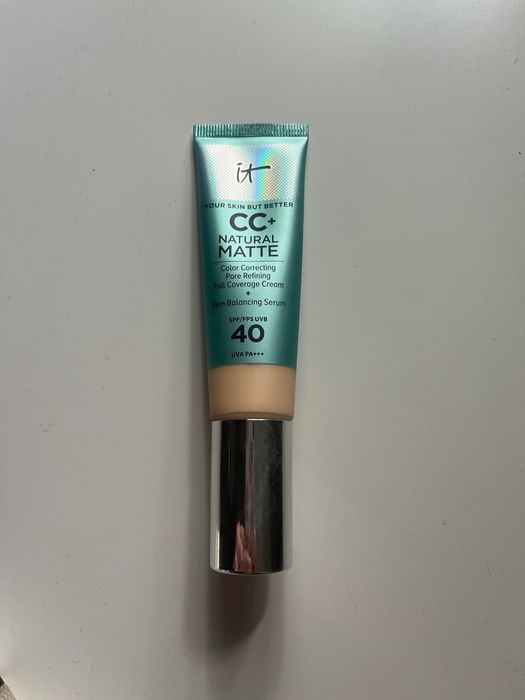 IT COSMETICS Your Skin But Better Krem CC