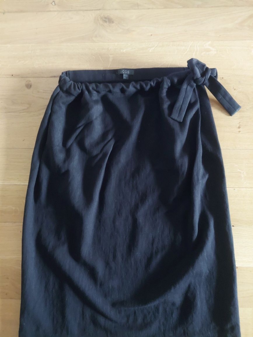 COS nietuzinkowa, nowa spódnica oversize black z wiązaniem r M/L