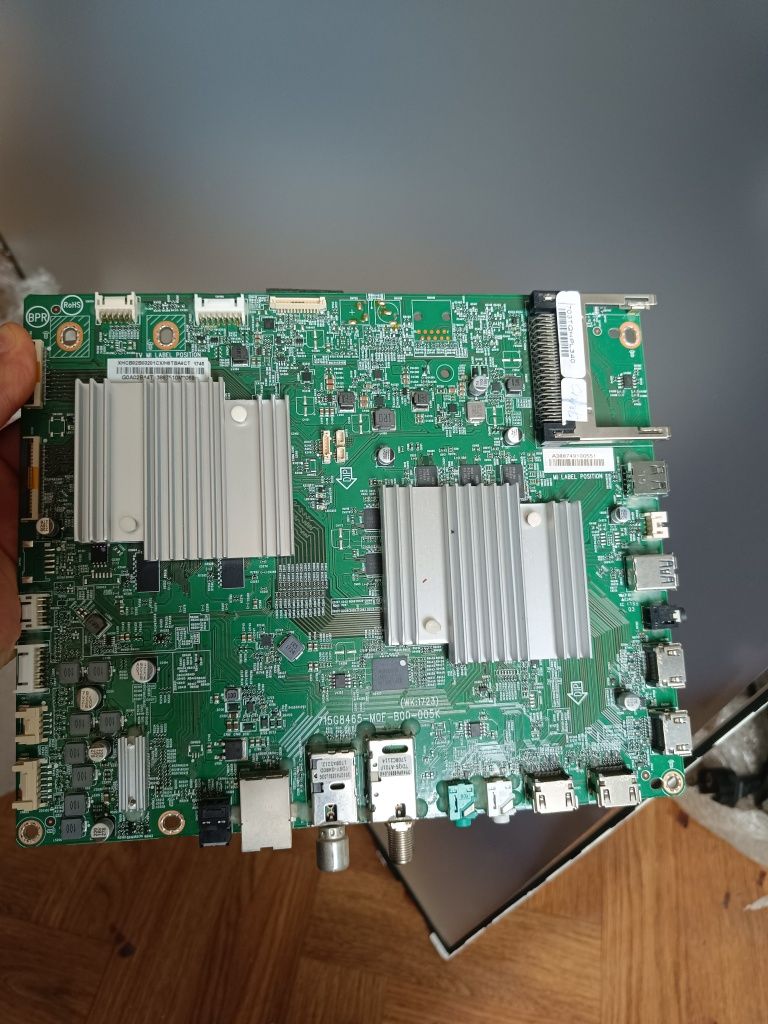 715G8465-M0F-B00-005K main philips PUS POS OLED