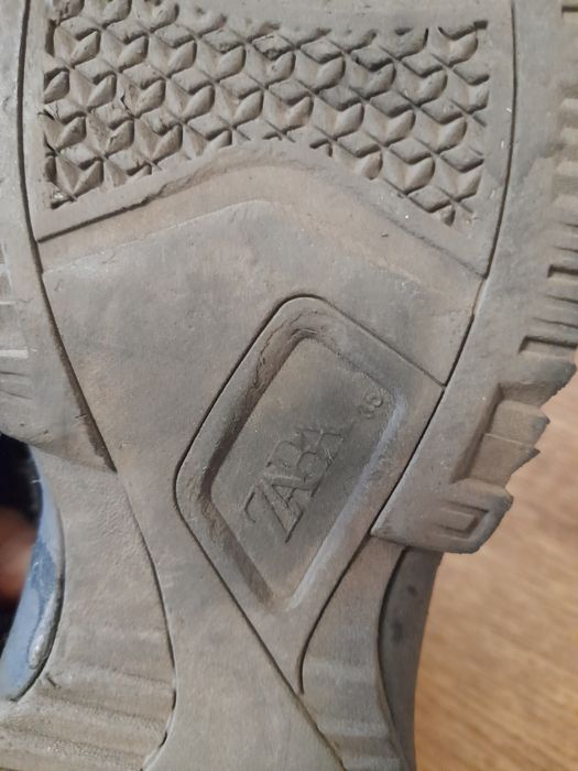 Кросівки 35р Зара ,в гарному стані