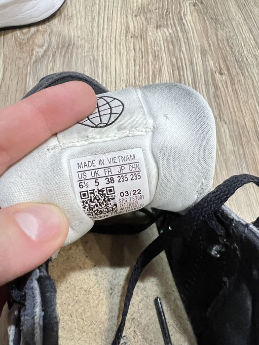 Кросівки adidas