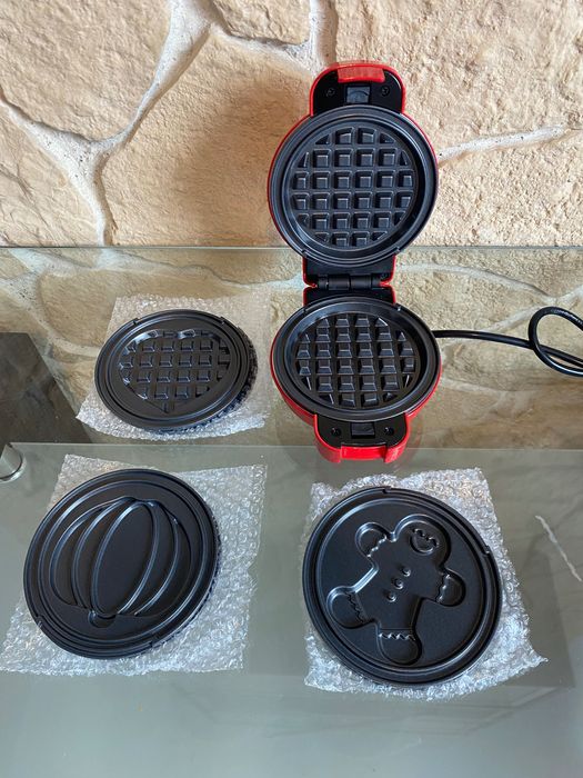 Mini gofrownica Lehmann Gofrino Red – 490 W, 4 wzory, 8 płyt