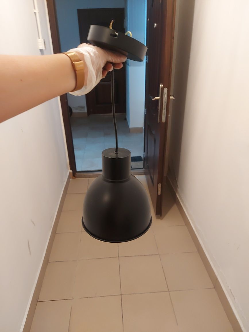 Sprzadam mała wisząca lampę