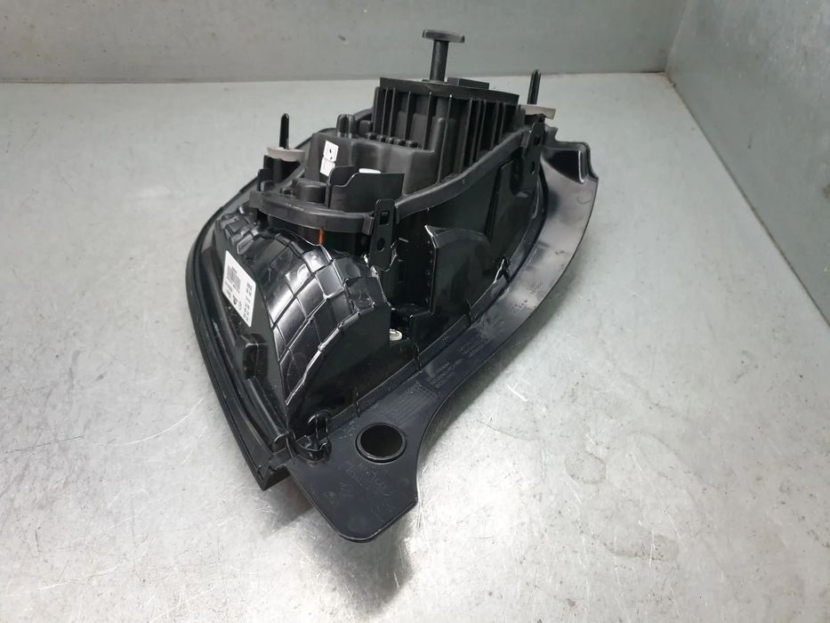 Farolim direito RENAULT Twingo III (BCM_)