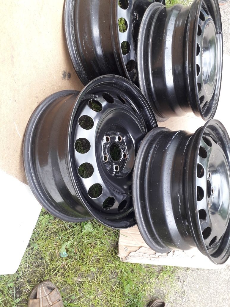 Felgi stalowe 16 5x100 VW Golf Audi Skoda Seat et42