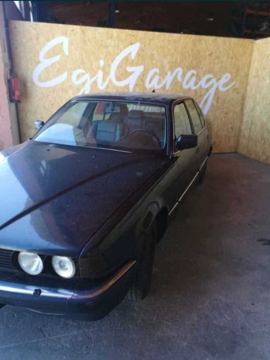BMW E32 735i 211Cv _ Para Peças