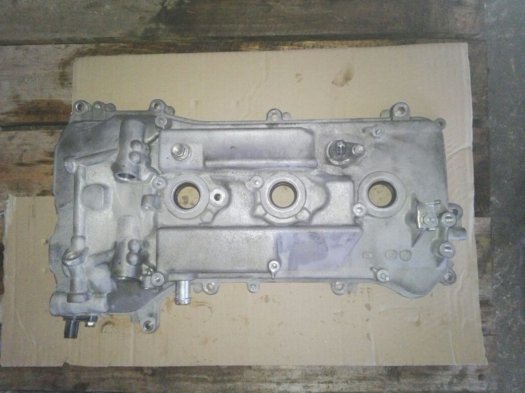 Pokrywa zaworow 3.5 v6. 2GR-FE. Toyota Camry. Rav 4. Soenna