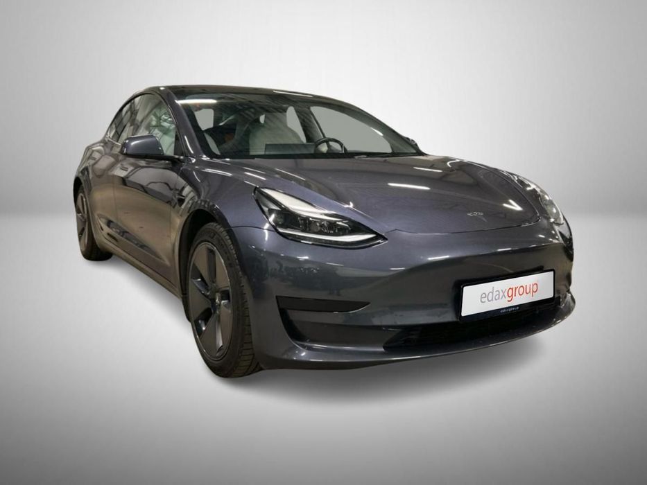 Tesla Model 3 Standard Range Plus RWD