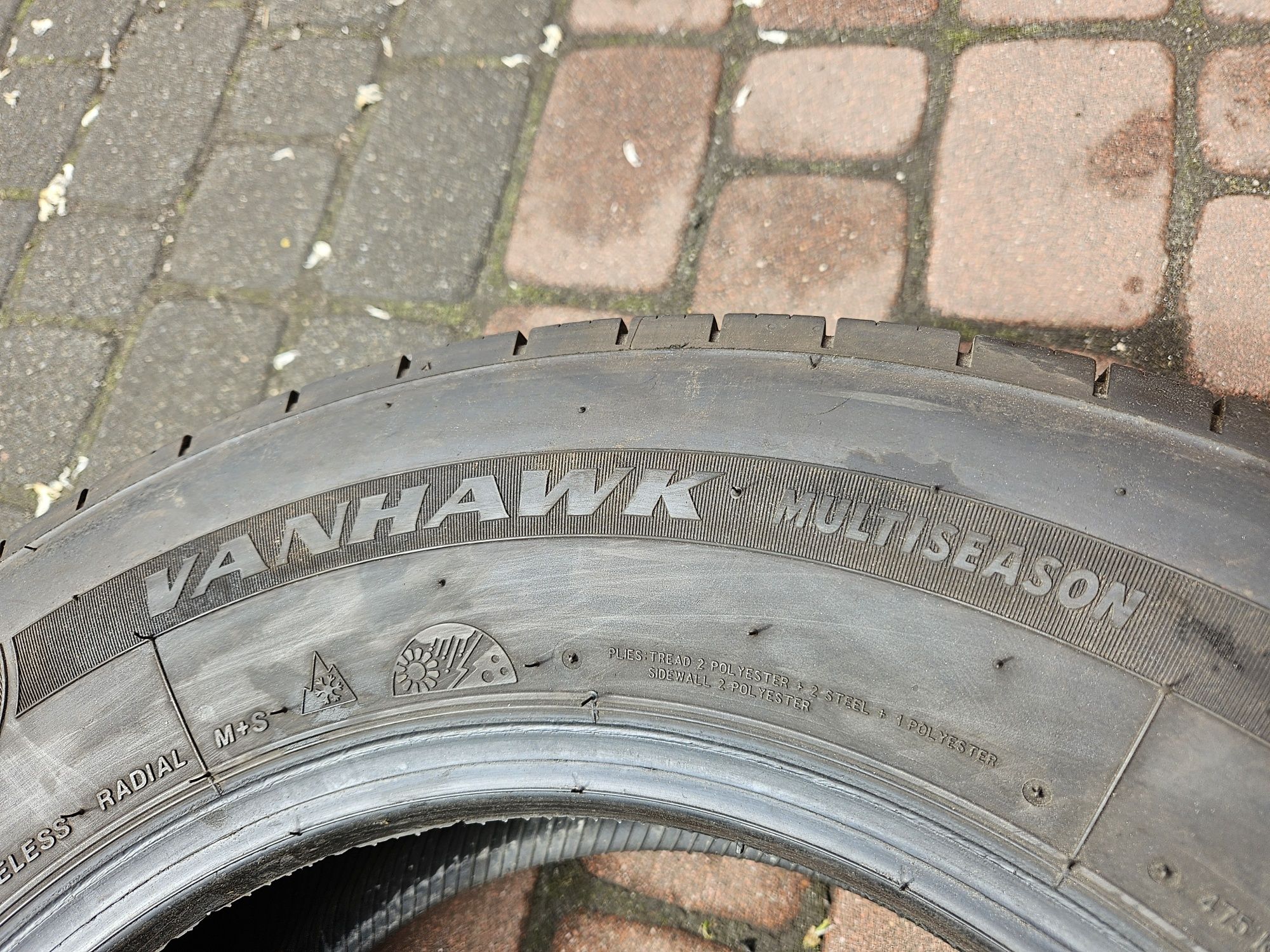 235 65 R16C Firestone VanHawk Multiseason 6mm  2szt