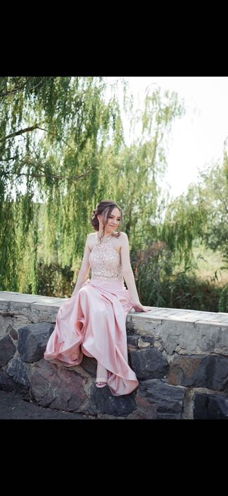 Сукня на випускний