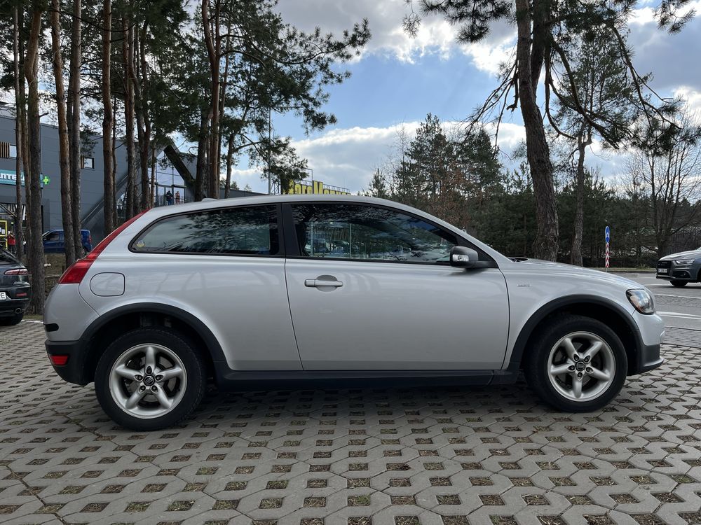 Volvo c30 1.6d витрата дізелю 4-5літрів