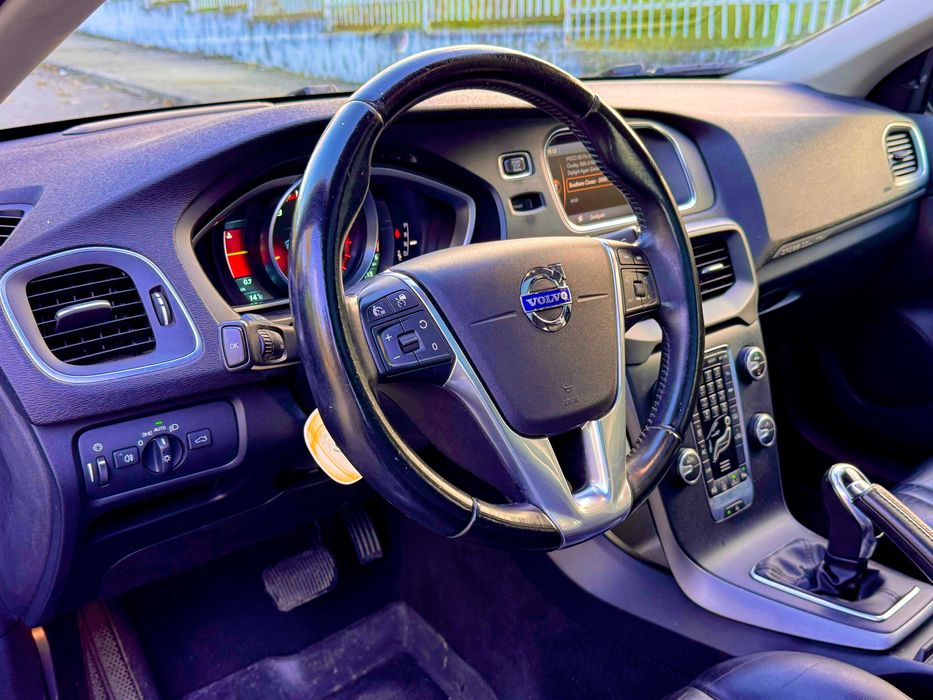 Volvo V40 525 1.6 T4 GTDi Gasolina 180 cv  c/garantia de caixa!!