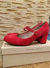 Туфлі червоні модні