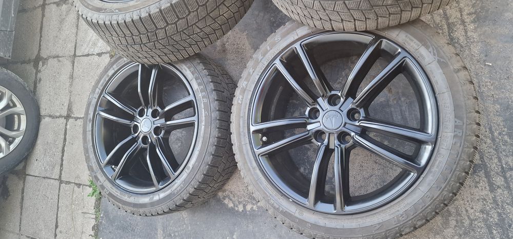 Koła felgi tesla s x 5x120 19 z oponami i czujnikami